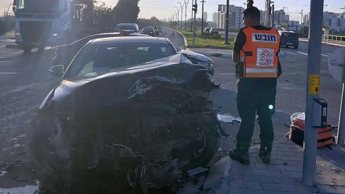 תאונה בשדרות טוביהו בבאר שבע: פצועים פונו מהכביש המסוכן