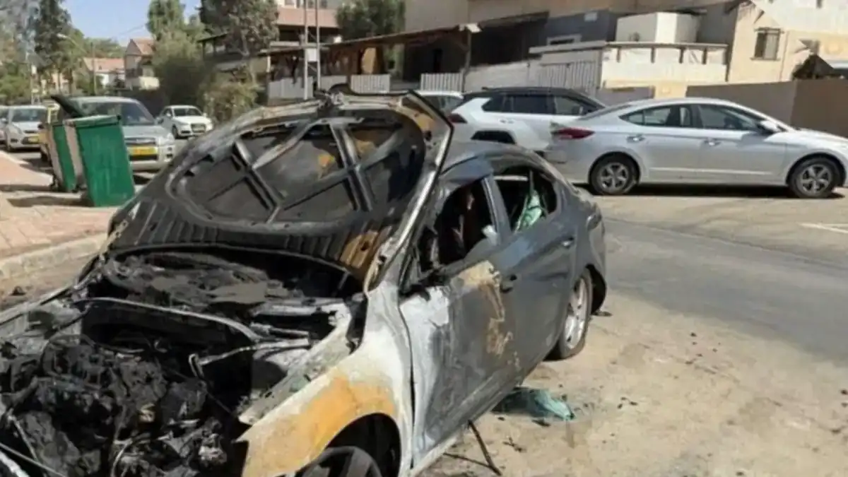 רכב הוצת במרכז שכונה בבאר שבע, השכנים בחרדה