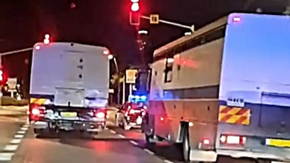 מאות אסירים ביטחוניים הועברו לבתי כלא בדרום לקראת שחרורם לעזה (תיעוד מבאר שבע)