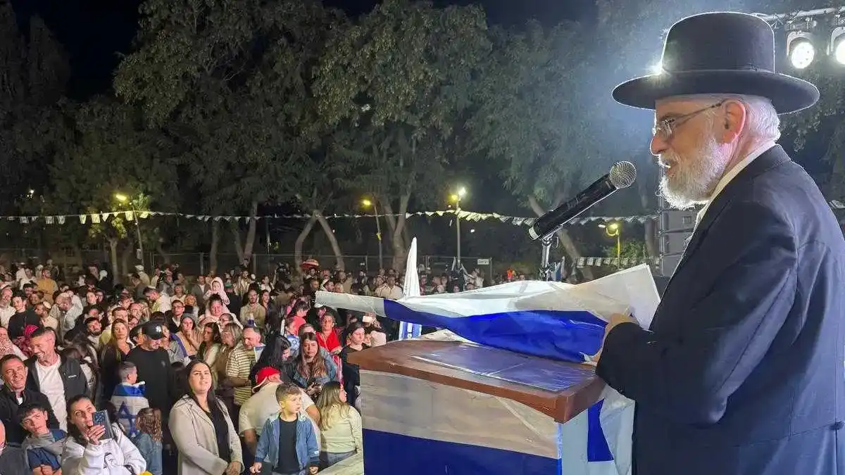 השמחה הציפה את העיר דימונה: הקפות שמחת תורה בסימן שובו של שגב כלפון