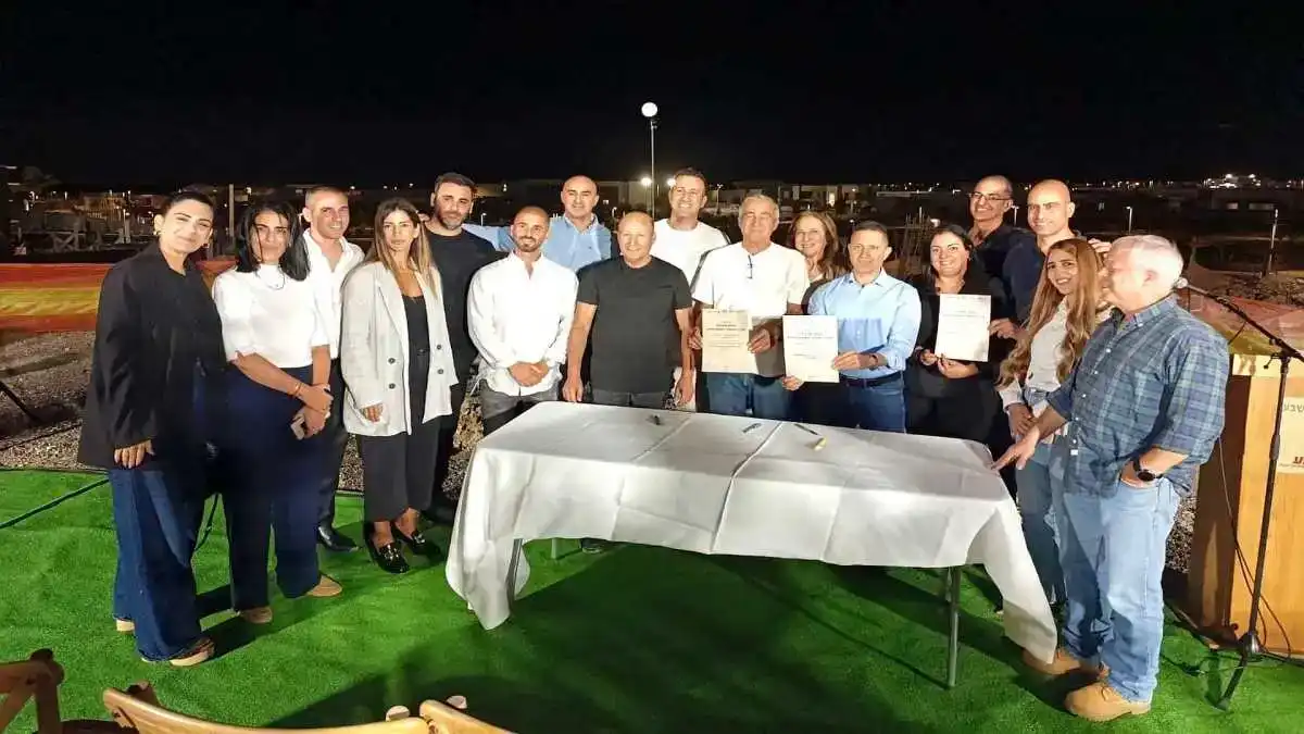 Заложен первый камень торгового центра в районе Каланиот в Беэр-Шеве