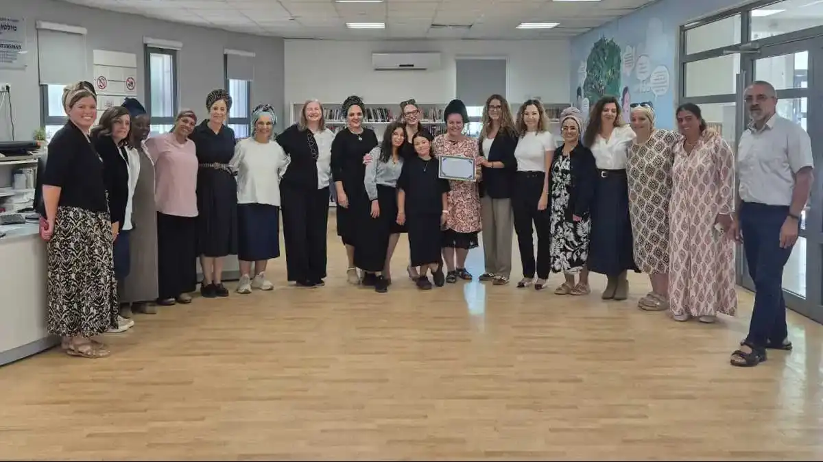 נציגי ממשלה ועיריה הגיעו להתרשם מקליטת עולות באולפנת 'חן במדבר' בבאר שבע