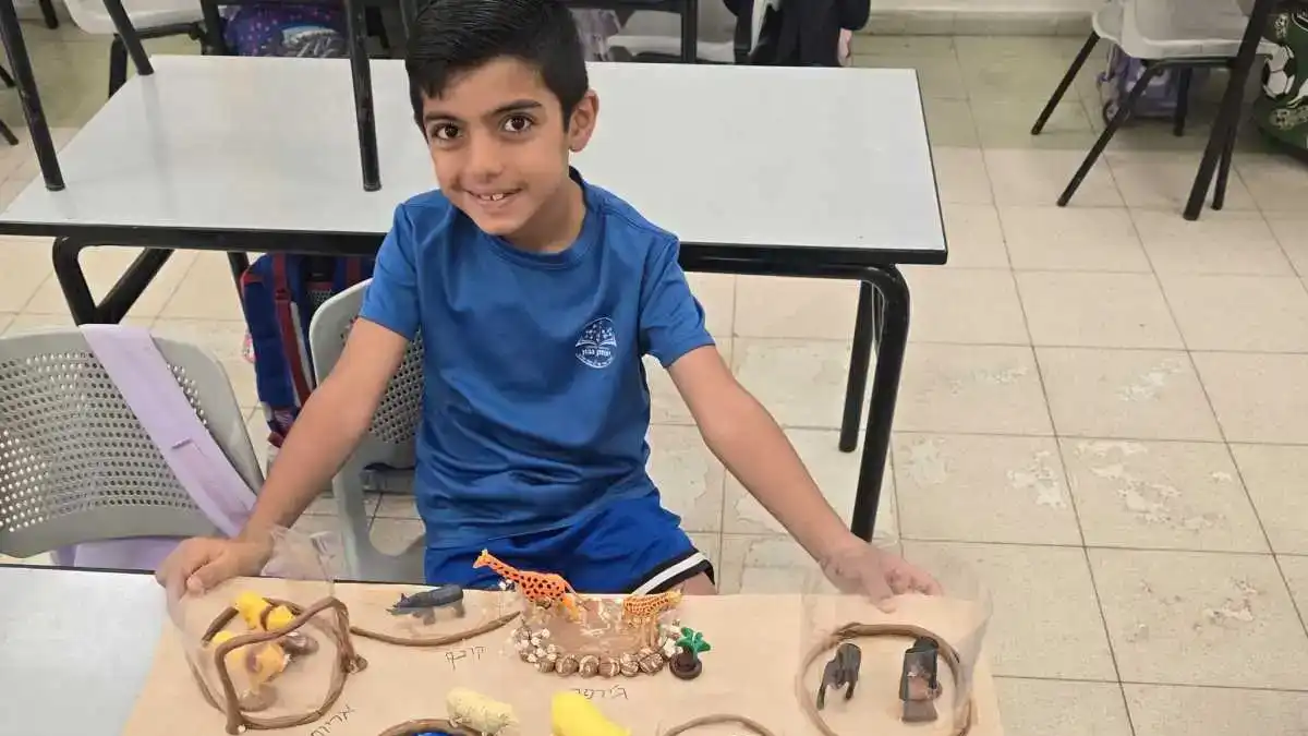 אביתר בשארי מכיתה ב' בחר במדבריום - וזכה ליום כיף מיוחד