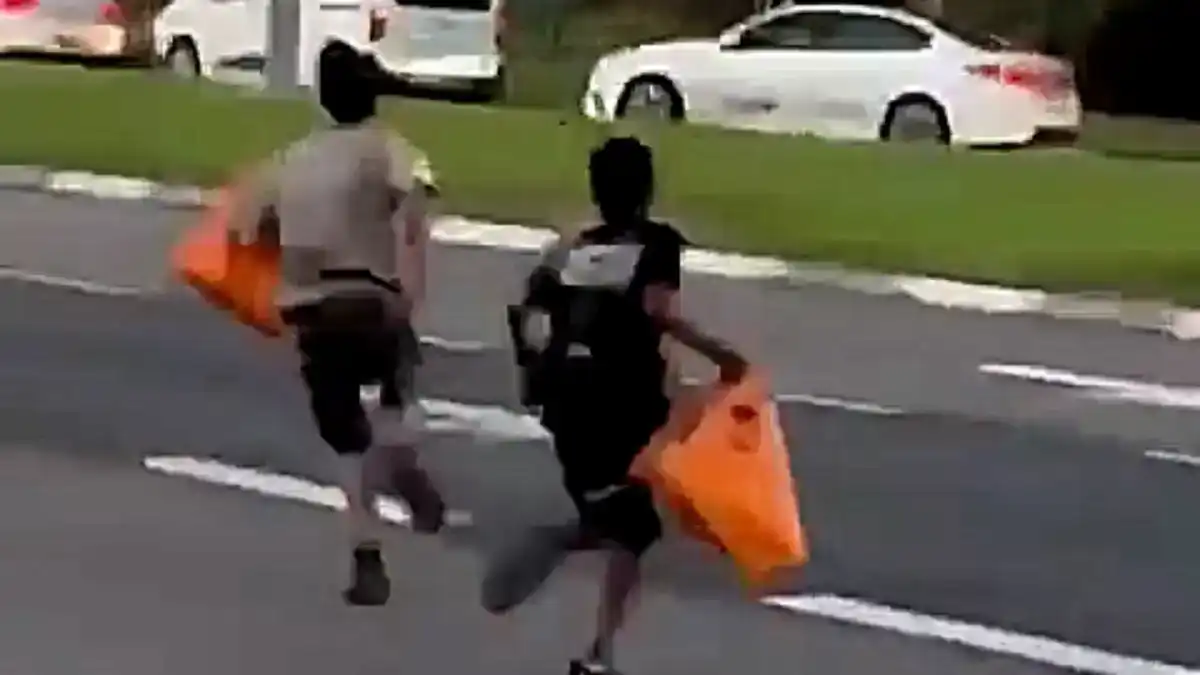 Небезопасный город: детей грабят и нападают на них у выходов из торговых центров в Беэр-Шеве (видео)