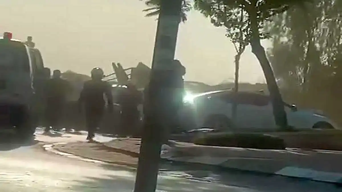 אירוע דריסה בצומת תל שבע: חשוד דרס אזרחים ונמלט (תיעוד)