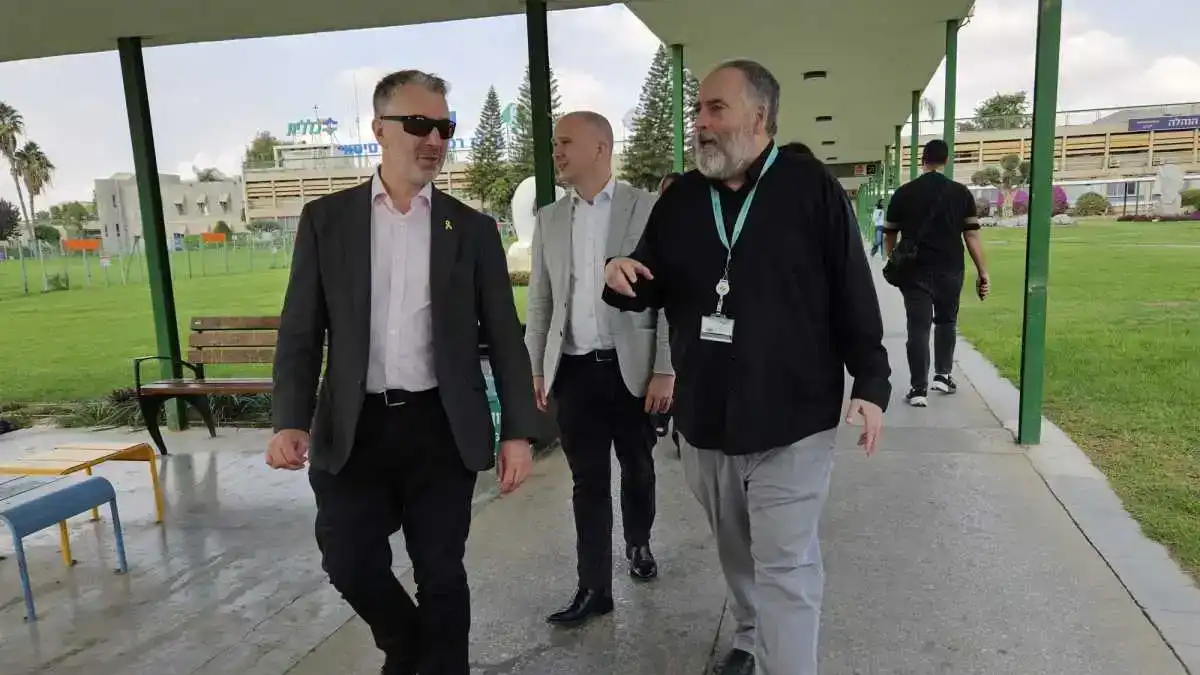 שגריר בריטניה ביקר בבאר שבע: סייר בסורוקה ונפגש עם חוקרי סייבר וחדשנות