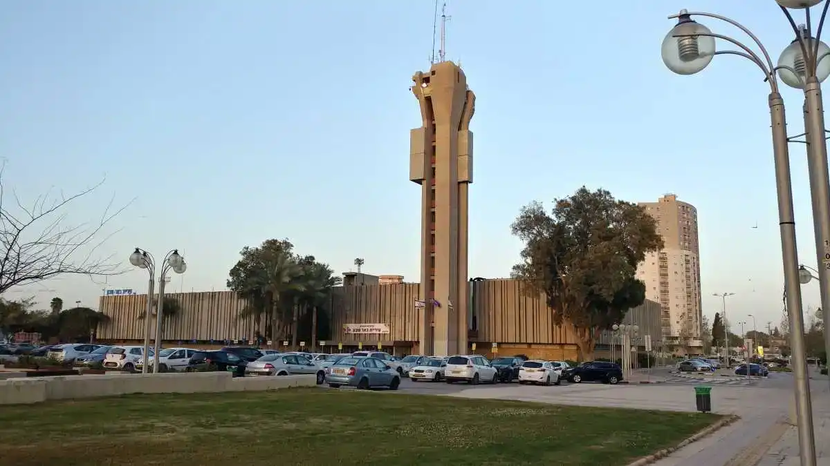 מסך מחשב המציג אזור אישי באתר MyGov עם לשונית הרשות המקומית שלי והצגת נתוני ארנונה ותושב.