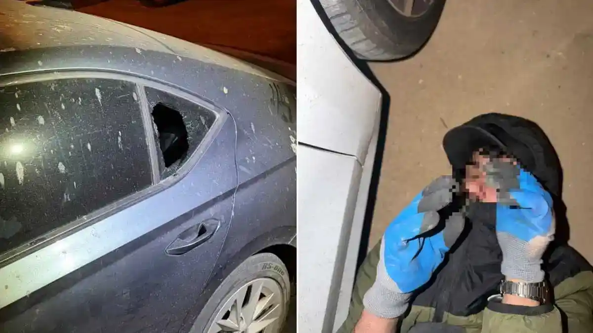 ניידת משטרה ובלשים בזירת מעצר חשודים בפריצות לרכבים בבאר שבע בשעות הלילה.