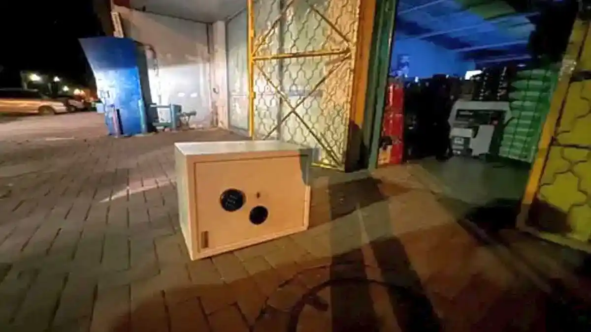 רכב אאודי שננטש לאחר ניסיון שוד בבאר שבע ובו ציוד פריצה מתקדם שנתפס על ידי כוחות הביטחון