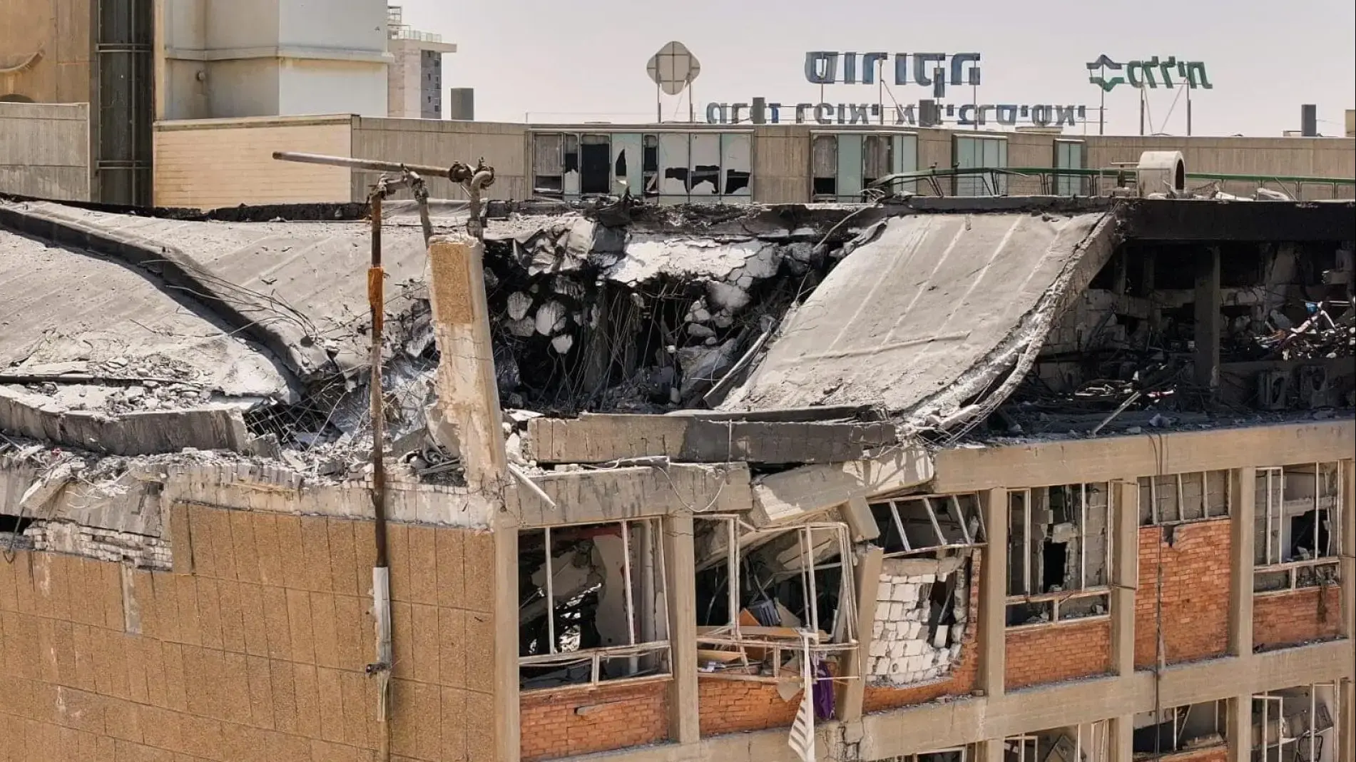 פגיעת הטיל בסורוקה, צילום של בית החולים סורוקה