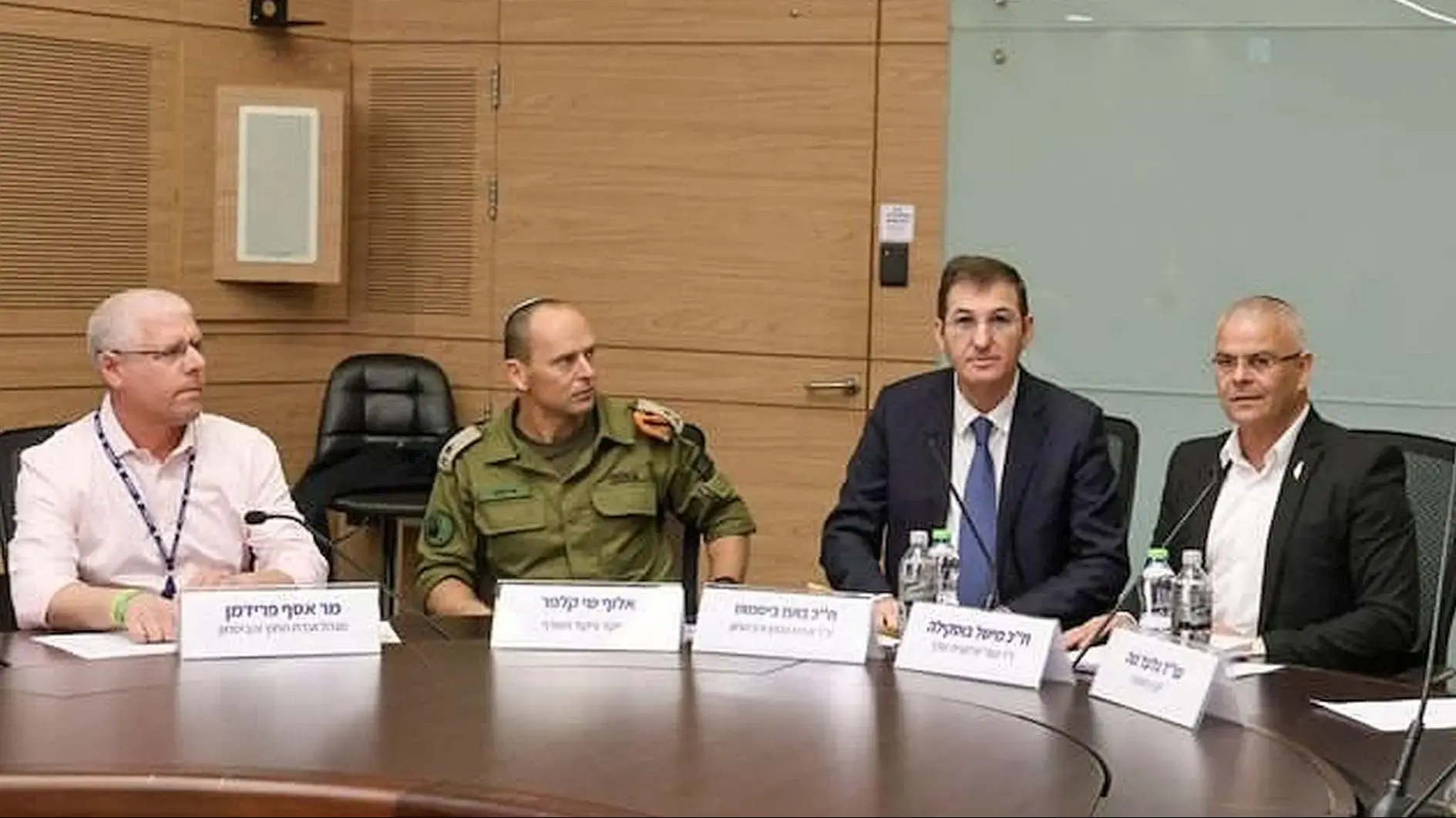 אלוף פיקוד העורף שי קלפר בדיון בוועדת החוץ והביטחון על מוכנות העורף ומערך המיגון וההתרעות