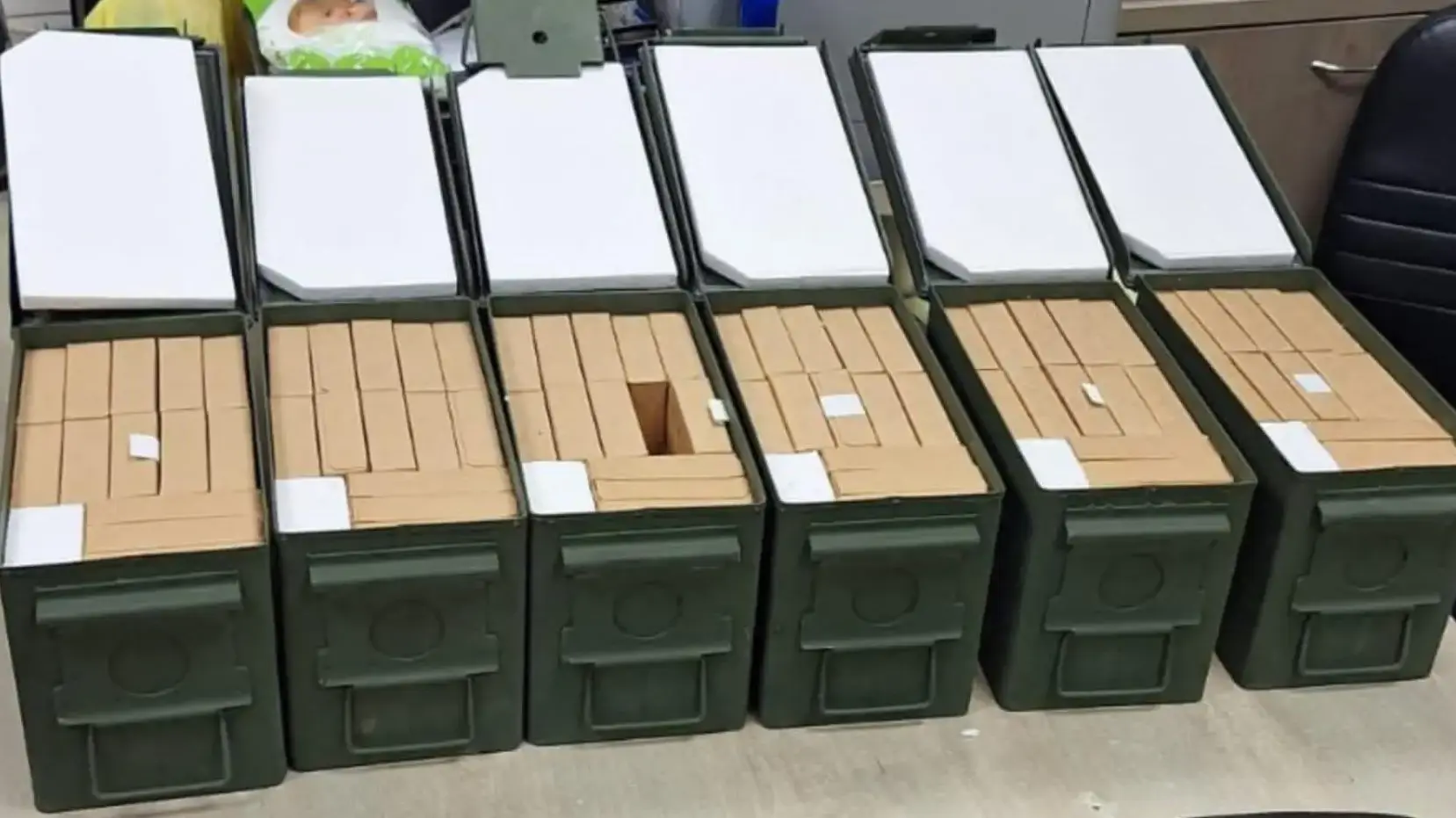 אמצעי לחימה ותחמושת שנתפסו בפעילות משטרתית ברהט, לקייה ותל שבע