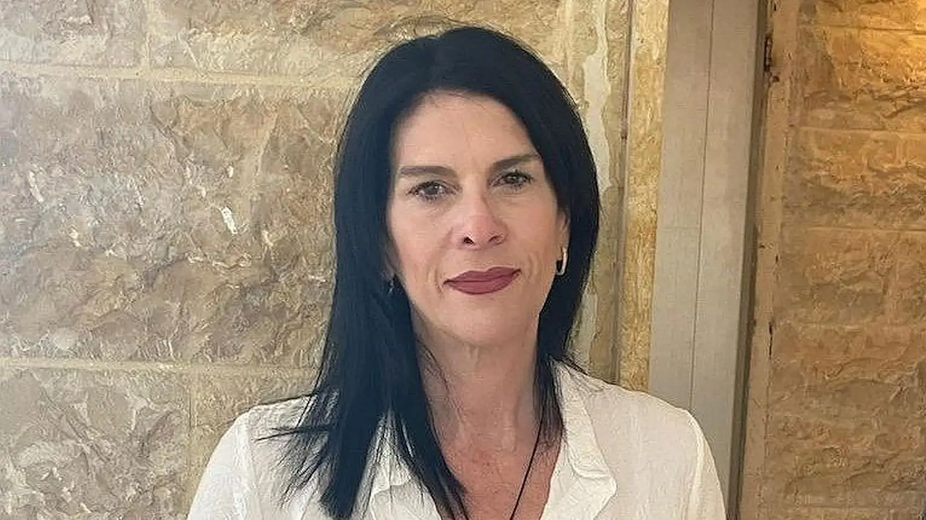 טליק גווילי, אמו של לוחם הימ''מ רן גווילי ז''ל, תשיא משואה ביום העצמאות