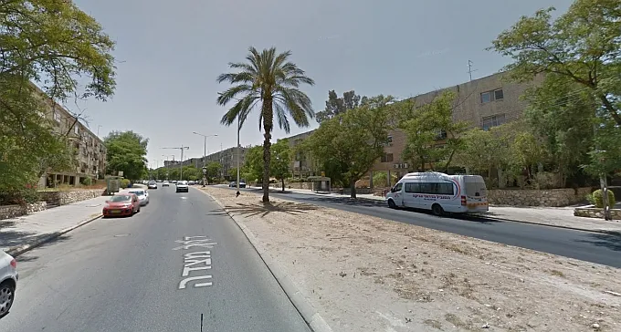 דיווח ראשוני: אוטובוס פגע בהולכת רגל בדרך מצדה