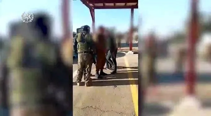 צפו: מסתערבים עוצרים את החייל מרהט, מחשודי הגניבה מבסיס משמר הנגב