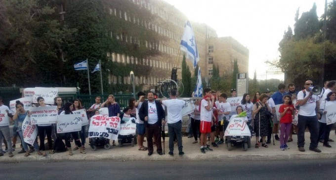 קצבאות הנכות לא עודכנו: ''בוחרים בין אוכל לתרופה או חימום הבית''