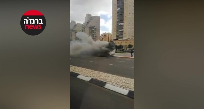 אוטובוס של דן בדרום עלה באש בשד' טוביהו