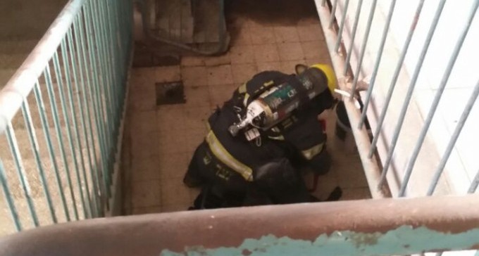 גבר נספה בדליקה בשכונה ג'