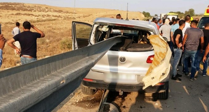 נהג פלסטיני התנגש במעקה בטיחות סמוך למעבר מיתר