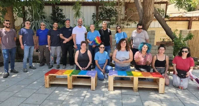 גאים להתנדב: חברת נטפים הקימה מרחב ירוק בבית הגאה בבאר שבע