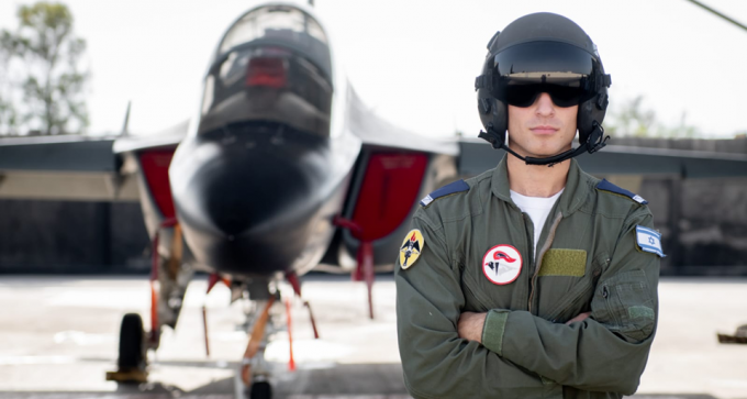 סגן י', תושב הנגב, בוגר קורס טיס: ''חש גאווה גדולה מאוד''