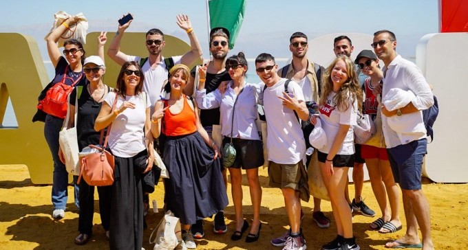 רגע לפני האירוויזיון, קצת בוץ: משתתפי התחרות ירדו הכי נמוך שאפשר