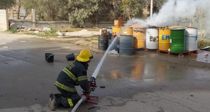 חביות ליתיום עלו באש במפעל במישור רותם