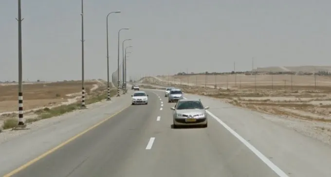 אינתיפאדת מסמרים?: עשרות נהגים נתקעו בכביש באר שבע-דימונה
