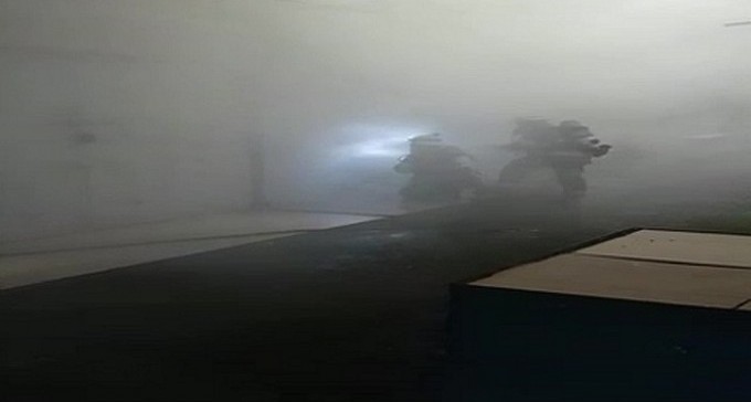 תיעוד: חנות טלפונים עולה באש בשוק בעירוני