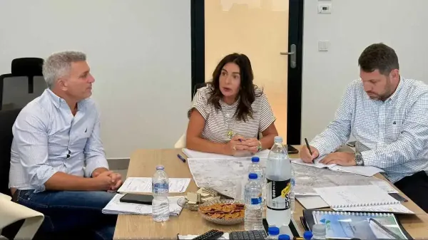 הכניסה לעומר תשודרג - ויש גם בשורה בנושא הרכבת הקלה: בדש נפגש עם רגב