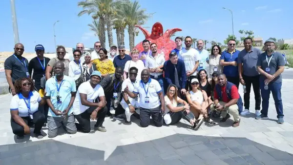 אופקים מצדיעה לגיבורי ה‑7 באוקטובר – פסל הרימון יספר את סיפורם