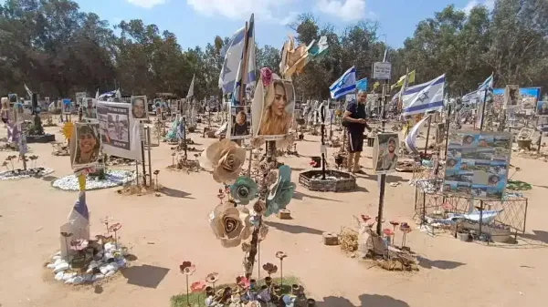 עומר מתגייסת: יום פעילות מיוחד למען החזרת החטופים