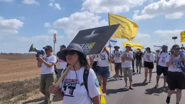 בעוטף וביישובי הלוויין הצטרפו ל''שביתת העם'' להחזרת החטופים, עימותים בבאר שבע