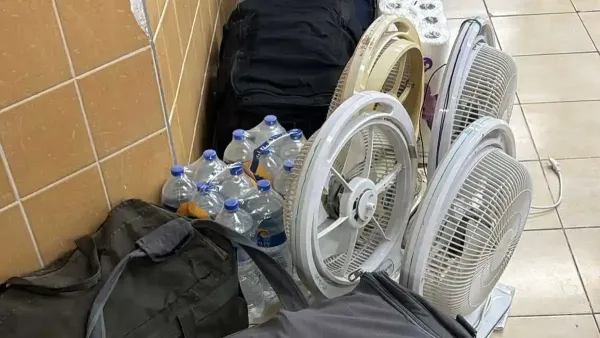  אלפי פריטים אסורים הוחרמו מאסירים בפשיטות בבתי כלא בדרום