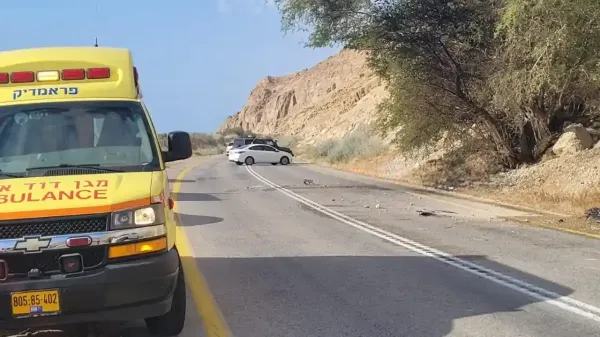 רכב הדרדר סמוך למושב בדרום, נהגו נפצע באורח קשה