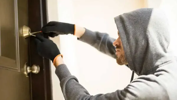 באר שבעי פרץ לצימרים בעיר וגנב מזומן וטלפון