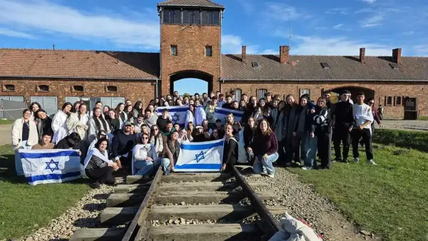 תלמידי תיכון 'רגר' מבאר שבע במסע לפולין: 'צועדים למען החיים יותר מאי פעם'