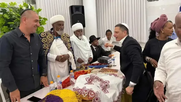 באר שבע חגגה את חג הסיגד: ראש העיר דנילוביץ' הצטרף לריקוד עם בני העדה האתיופית (סרטון)