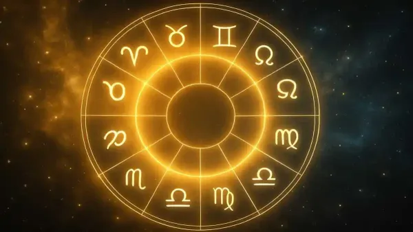 תמונה ריאליסטית של רקע קוסמי מואר בגווני זהב וכחול, מתאים למאמר תחזית אסטרולוגית שבועית.