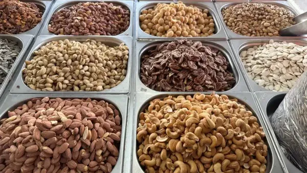 אלוף הפיצוחים מסביר איך לבחור פיצוחים טריים? מדריך שכל צרכן בישראל צריך לקרוא