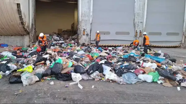 טבעות יהלום שנמצאו באתר דודאים לאחר שאבדו בטעות ונאספו והוחזרו לבעליה בבאר שבע