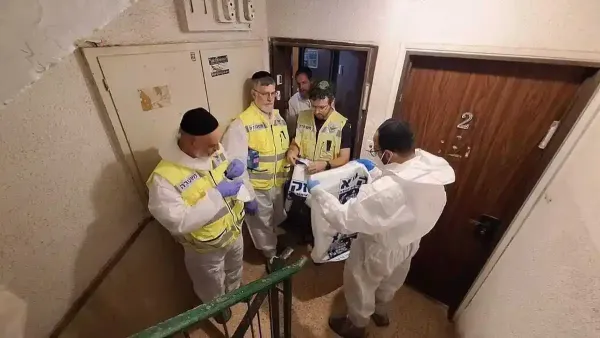 זירת אירוע מוות ברחוב שאול המלך בבאר שבע בטיפול משטרה וזק"א