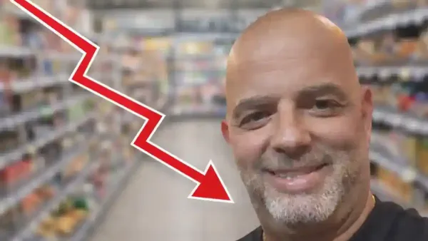 אייל רביד מנכ"ל רשת ויקטורי על רקע סניף הרשת במסגרת מבצעי 'שלישישוק'