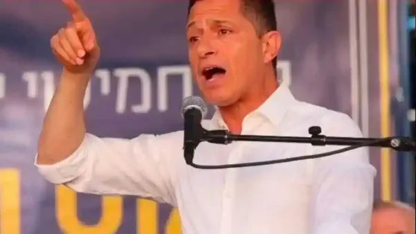 ראש עיריית באר שבע רוביק דנילוביץ’ נואם על הטבות המס לתושבי העיר