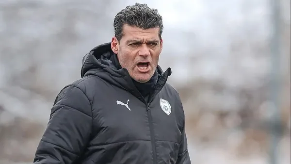  ניסו אביטן לאחר החתימה על חוזה כמאמן הפועל חדרה