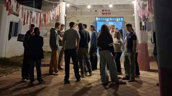 חנוכת המכינה בלהבים