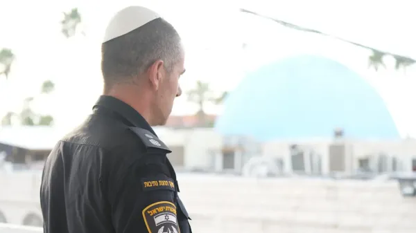 כוחות משטרה בהיערכות לאבטחת הילולת הבבא סאלי בעיר נתיבות