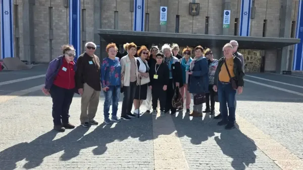 תושבי ירוחם במשכן הכנסת במהלך אירוע חגיגות יום הולדת משותף לירוחם ולכנסת ישראל