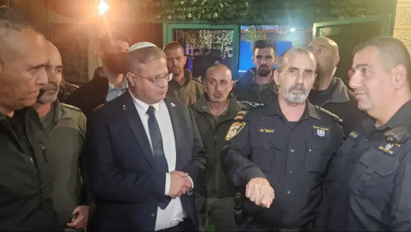 מפכ"ל המשטרה והשר לביטחון לאומי בסיור ביטחוני בבאר שבע עם מפקדי מחוז דרום והמשמר הלאומי