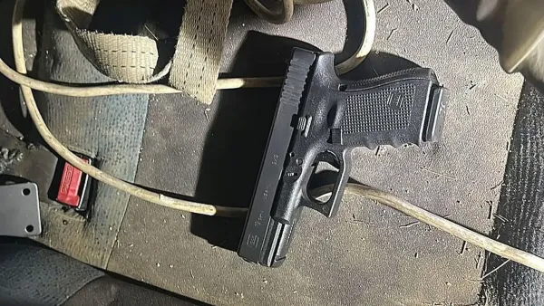 נשק שנתפס בבית חשודים